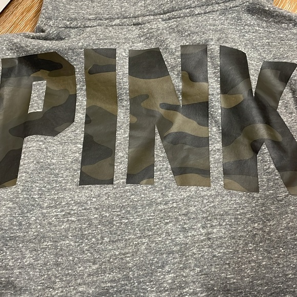 EUC! VS PINK Sherpa lined oversized camo logo hoodie size Large - Picture 2 of 7